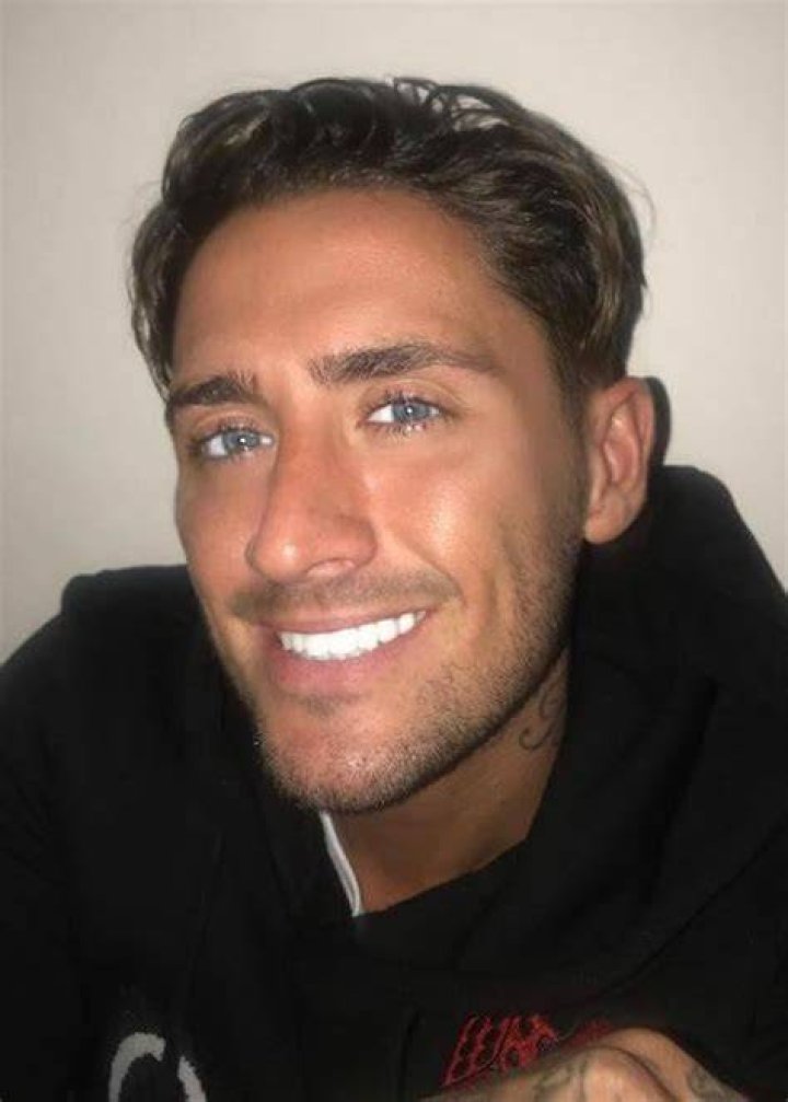 Stephen Bear in a February 2018 selfie