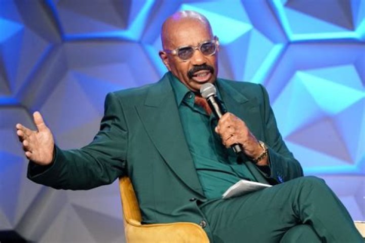 Steve Harvey speaks at the 2015 Ford Neighborhood Awards