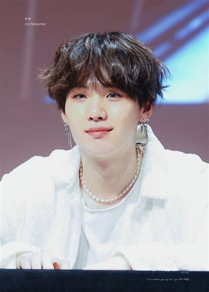 Suga during a fansign in Sinchon in September 2014