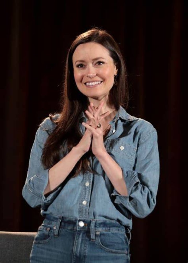 Summer Glau speaking with attendees at the 2019 Phoenix Fan Fusion at the Phoenix Convention Center in Phoenix, Arizona