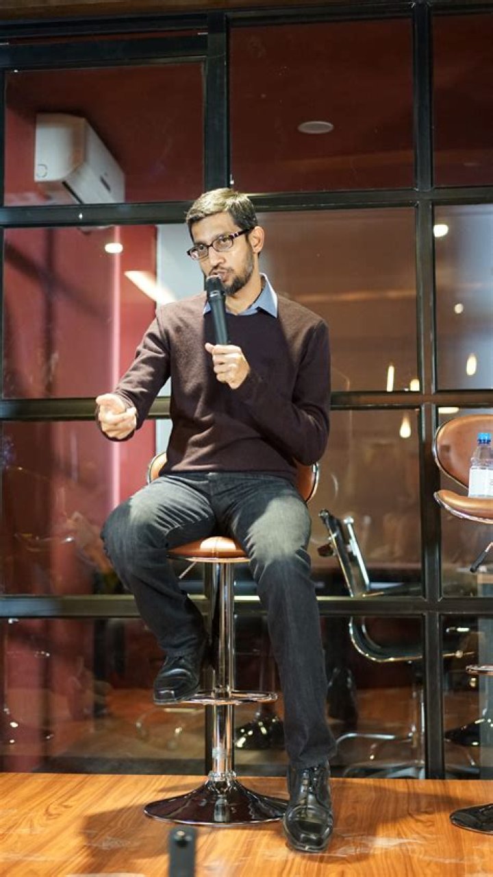 Sundar Pichai at Hanoi, Vietnam in 2015 during a Vietnamese IT Community Meet
