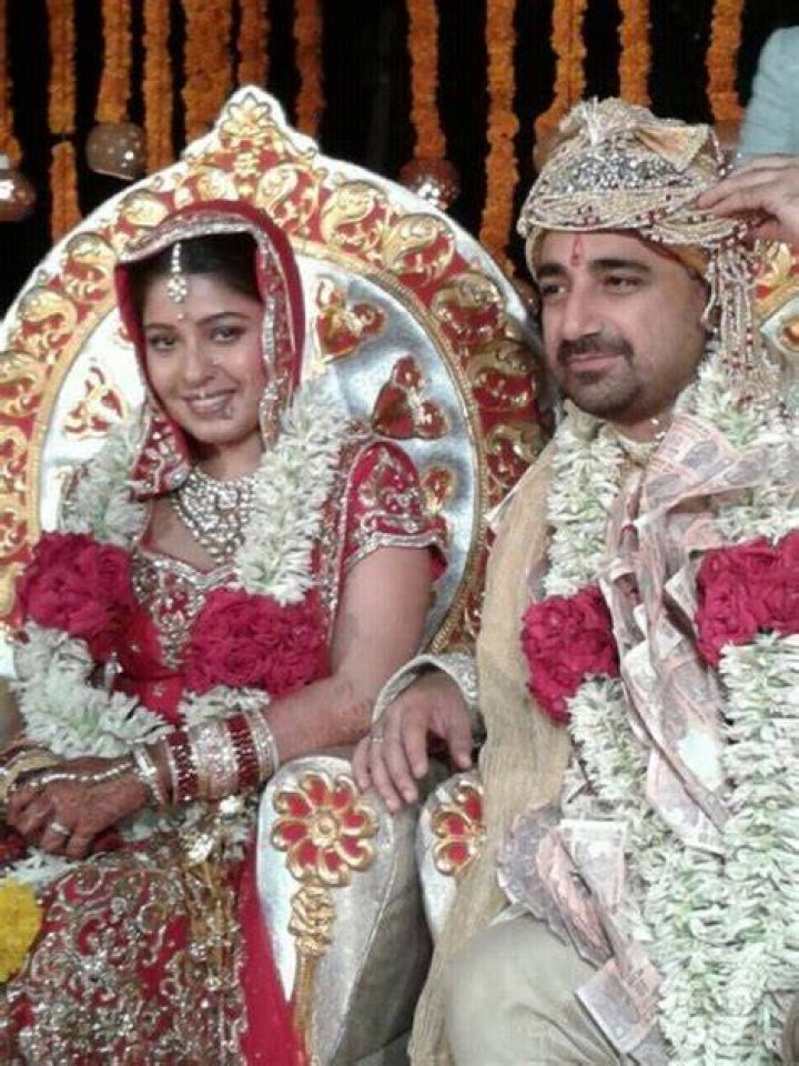Sunidhi Chauhan at her wedding reception at Taj Lands End on April 28, 2012