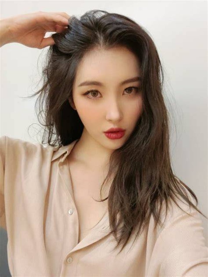 Sunmi in a selfie in July 2018