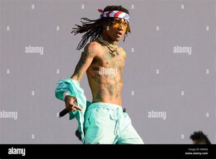 Swae Lee shirtless in a picture shared on his Instagram in July 2017
