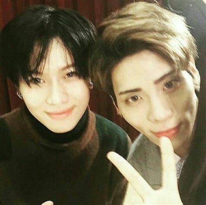 Taemin and Jonghyun performing at the SHINee World Concert II in Taiwan in September 2012