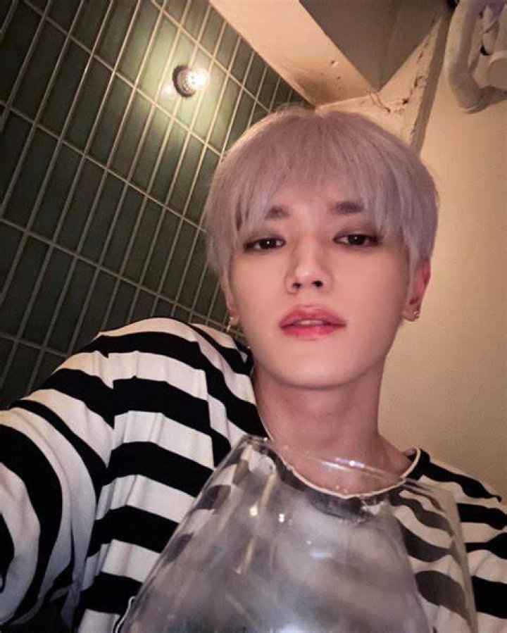Taeyong in a selfie in April 2018