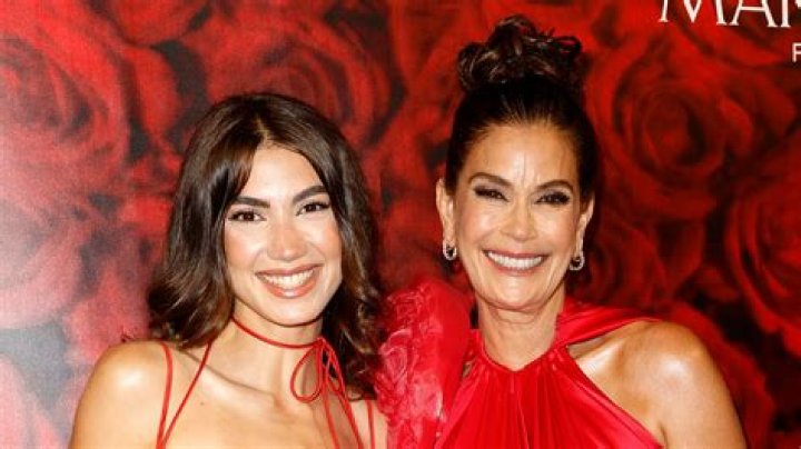 Teri Hatcher (Left) with her daughter as seen in January 2020