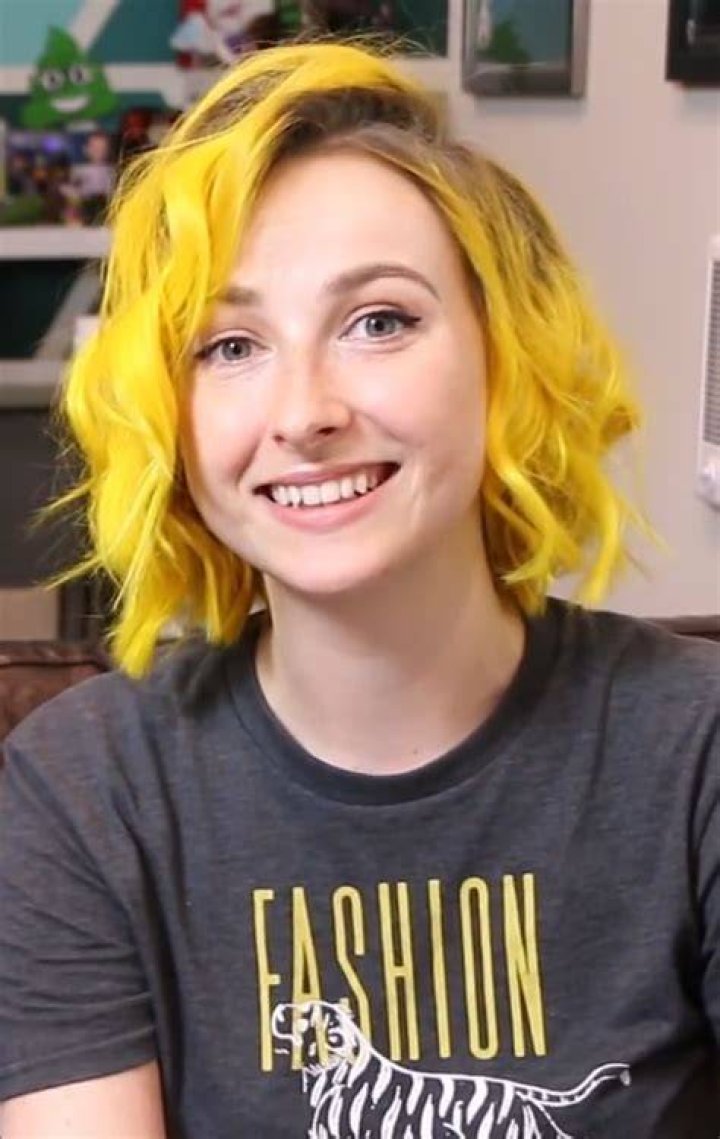 Tessa Violet at the 2014 VidCon