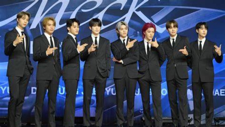 The members of 'New Hope Club' as seen while posing for a picture in 2019