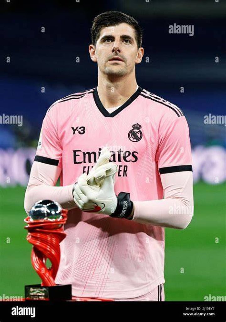 Thibaut Courtois during a match between Leicester City and Chelsea on December 14, 2015