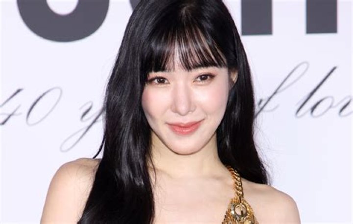 Tiffany Young going to a KBS Happy Together recording in September 2017