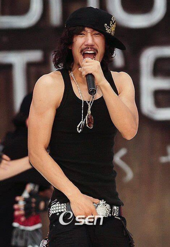 Tiger JK as seen in a picture that was taken at a fansign event at AK Plaza in Bundang on December 2, 2018