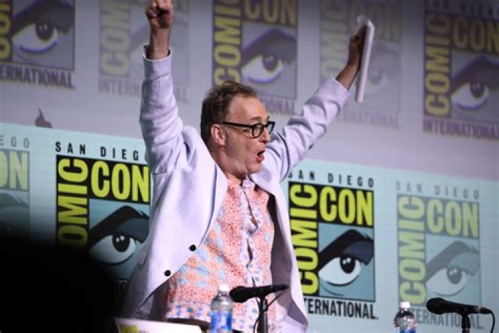 Tom Kenny speaking at the 2018 WonderCon