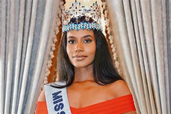 Toni-Ann Singh in November 2020 urging everyone to be brave, kind and grateful