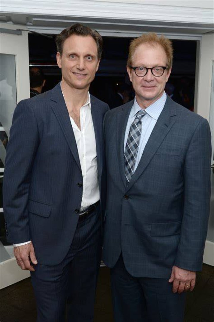 Tony Goldwyn (Right) and Jeff Perry with the Peabody Award in May 2014