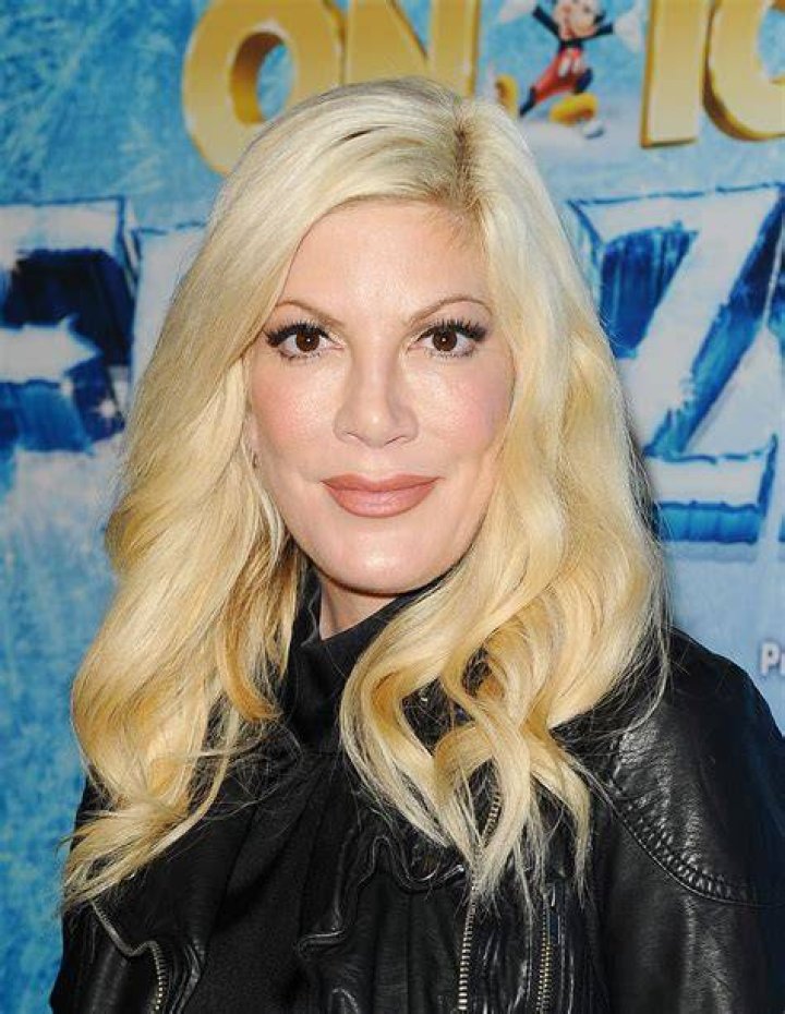 Tori Spelling at Disney on Ice in Los Angeles on December 10, 2015