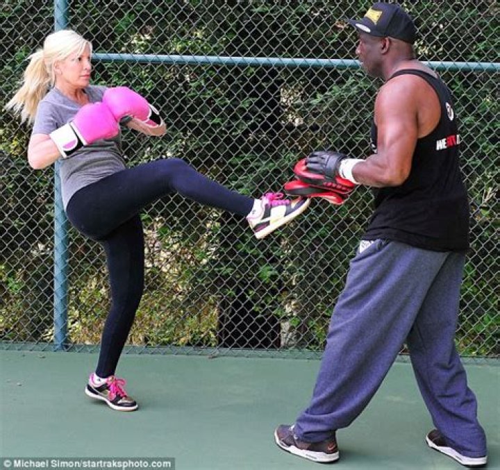 Tori Spelling boxing workout