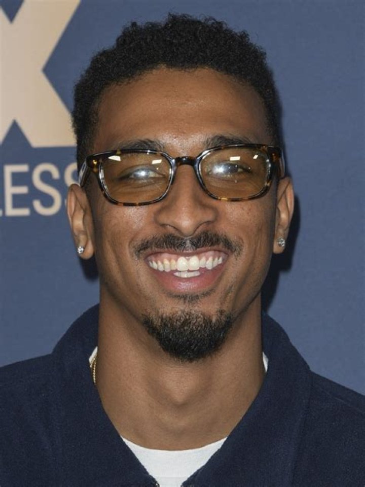 Travis Bennett as seen in a shirtless picture taken in January 2017