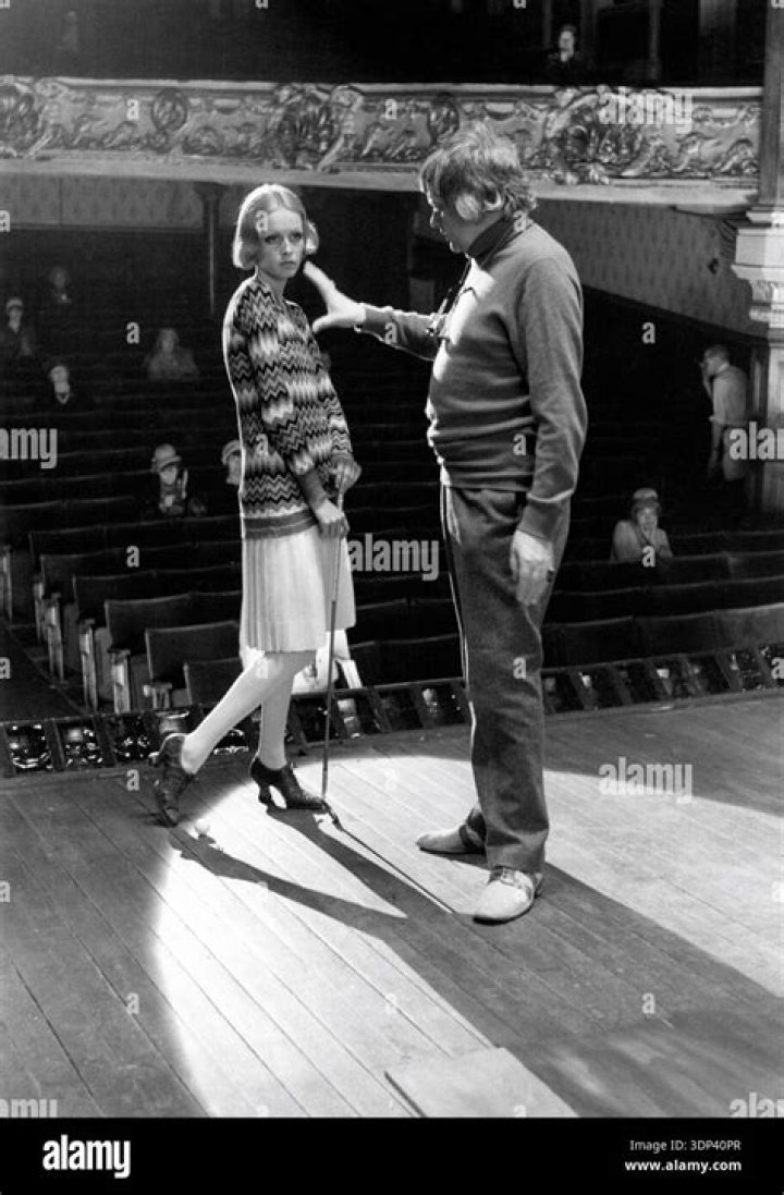 Twiggy with director Ken Russell on the set of their 1971 film The Boy Friend