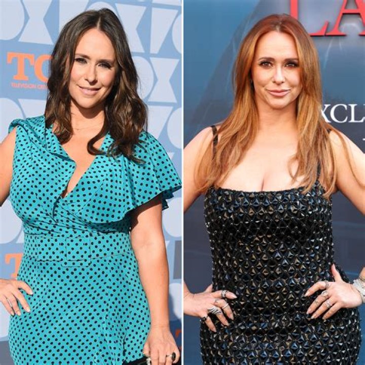 Twitter Jennifer Love Hewitt