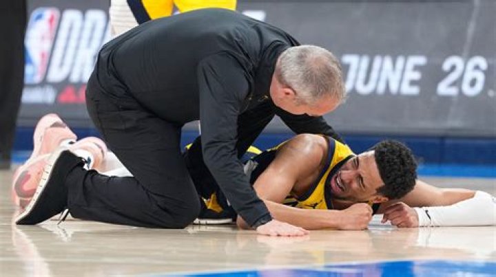 Tyrese Haliburton as seen while smiling in a picture with Jade Jones in April 2023