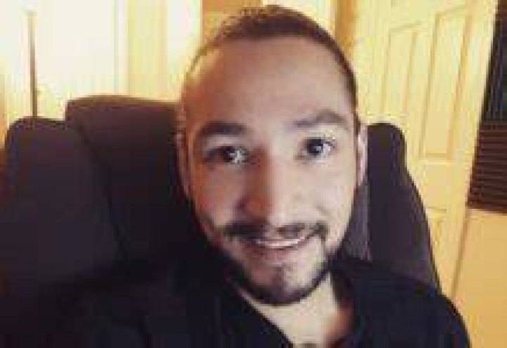 UberHaxorNova in December 2016 sharing his look with trimmed face hairs