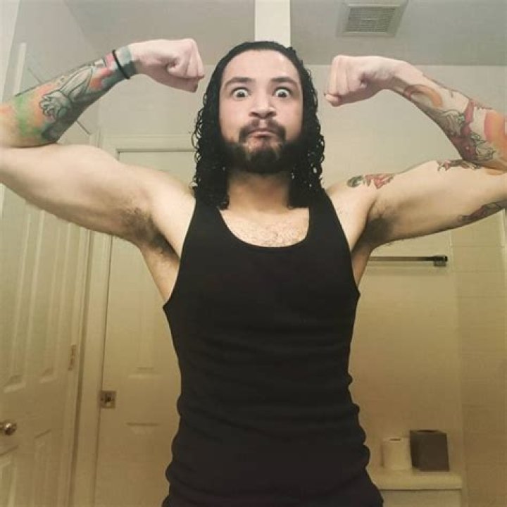 UberHaxorNova in January 2017 wanting to be in a ridiculous pose