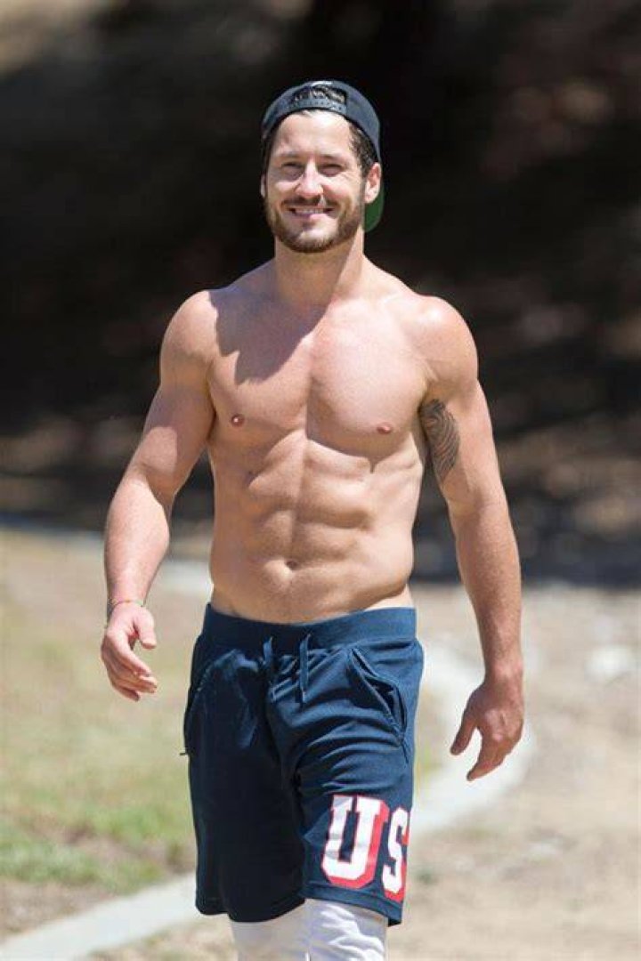 Val Chmerkovskiy shirtless body