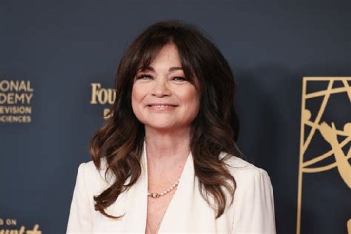 Valerie Bertinelli at Napa taking the selfie through ceiling mirror in November 2017