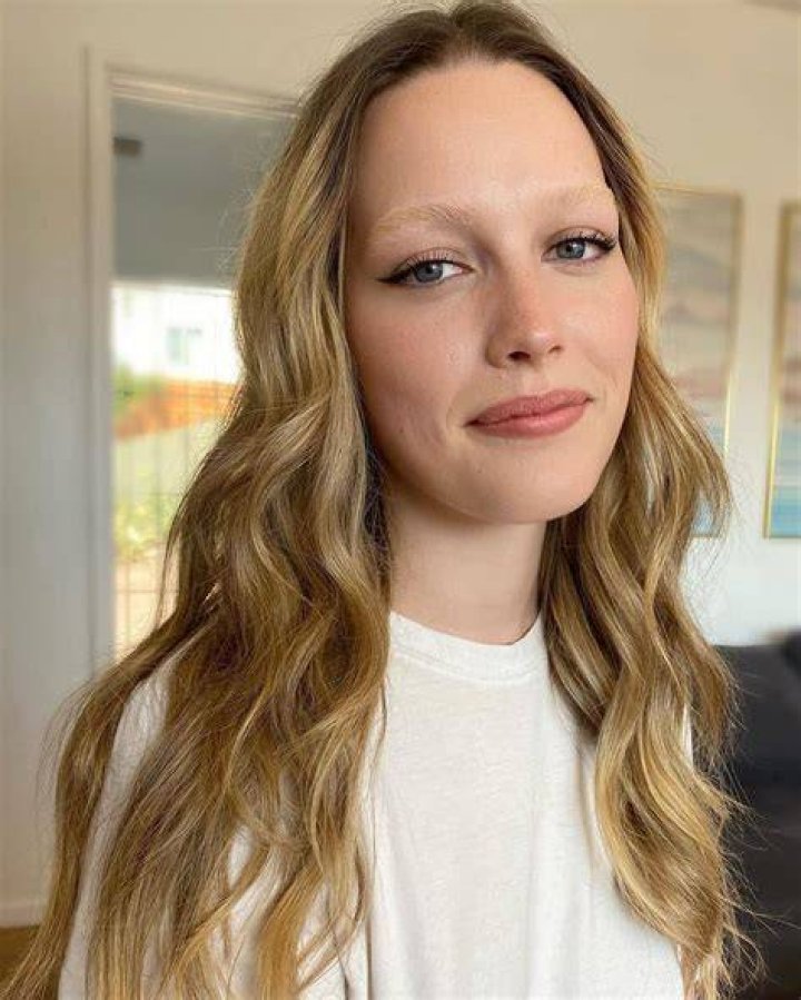 Victoria Pedretti in an Instagram post as seen in May 2019