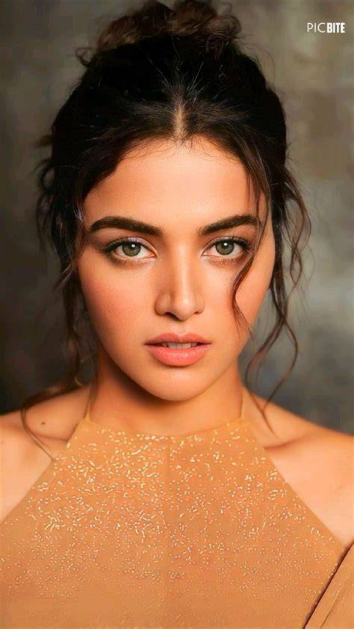 Wamiqa Gabbi posing for a picture alongside Veer Rajwant Singh at Maasai Mara Game Reserve in October 2019