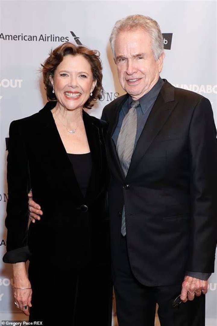 Warren Beatty with his wife Annette Bening during his induction at the California Hall of Fame in 2013