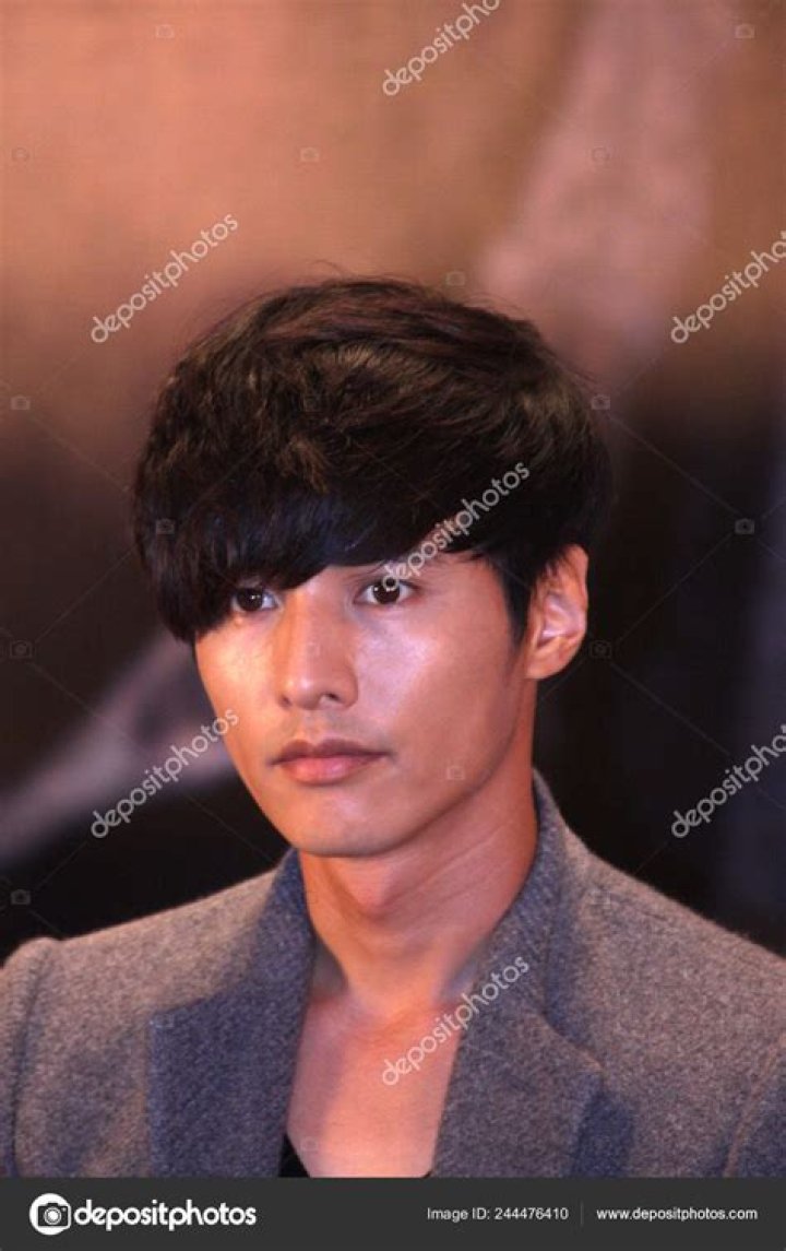 Won Bin in 2011