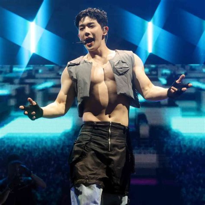 Wonho during a performance in October 2016