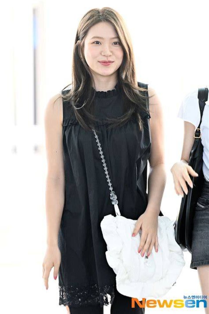 Yeri at Incheon Airport in August 2017