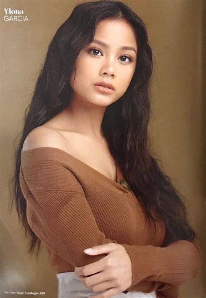 Ylona Garcia posing for a picture in Los Angeles, California in January 2022