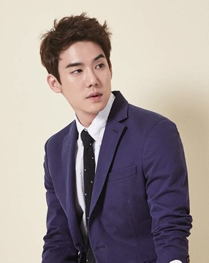 Yoo Yeon-seok - Bean Pole catalogue 2015 Spring-Summer on January 9
