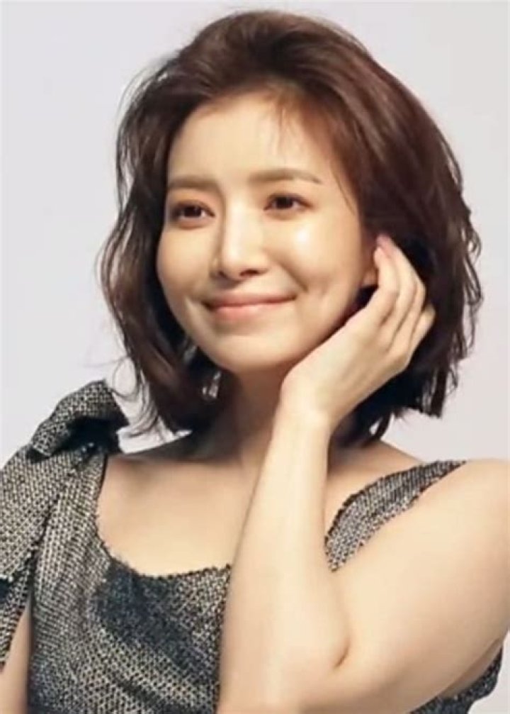 Yoon Se-ah as seen in a picture taken during a shoot for Women Sense in February 2018