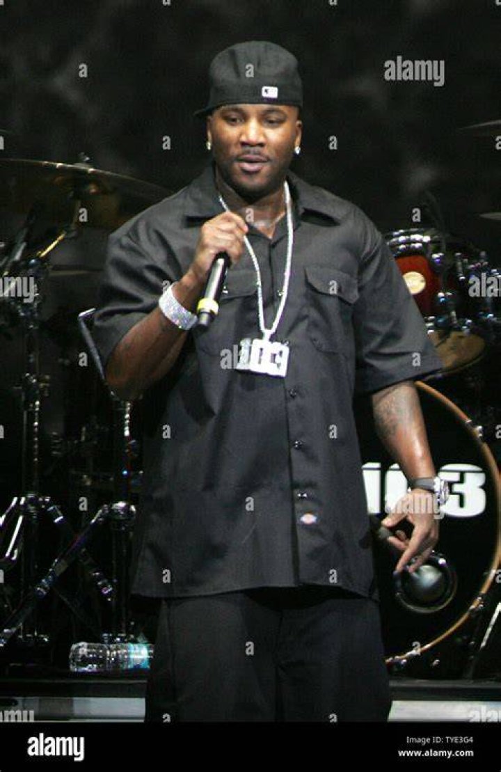 Young Jeezy performing during "Seen It All" Tour