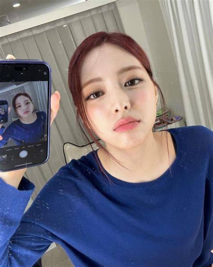 Yuna smiling in a selfie in October 2020
