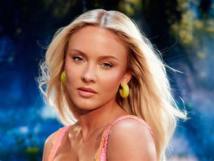 Zara Larsson in blue bikini on Miami beach in January 2017