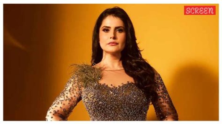 Zareen Khan as seen at IBJA awards and fashion showcase in 2019