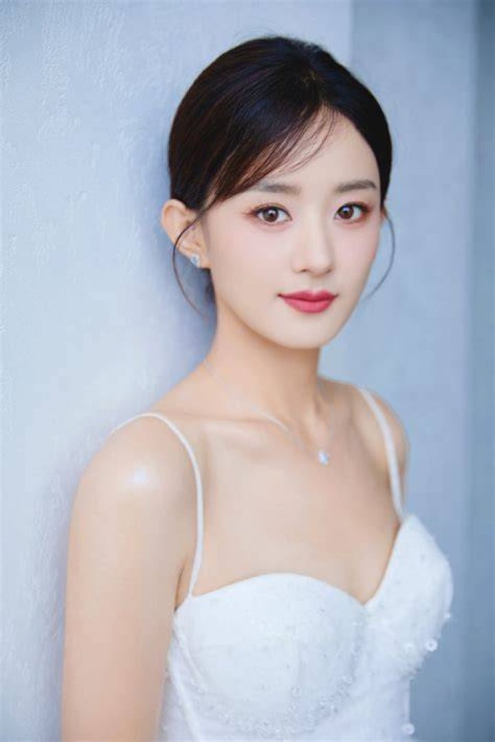 Zhao Li Ying in an Instagram selfie as seen in August 2017