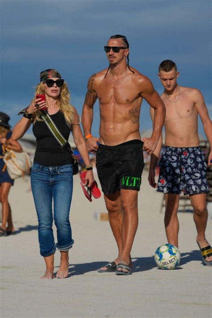 Zlatan Ibrahimovic and Helena Seger with their sons having a walk across New York City on June 25, 2014