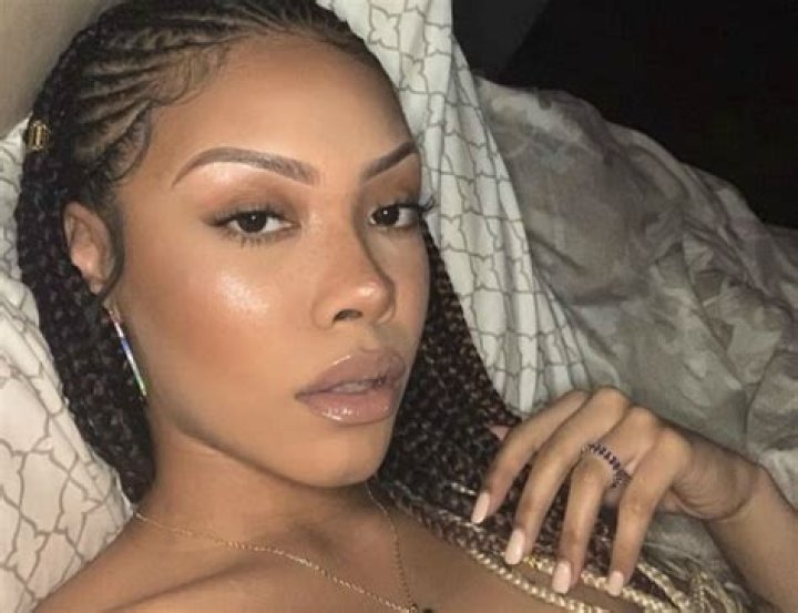 Znuie in an Instagram selfie as seen in May 2019