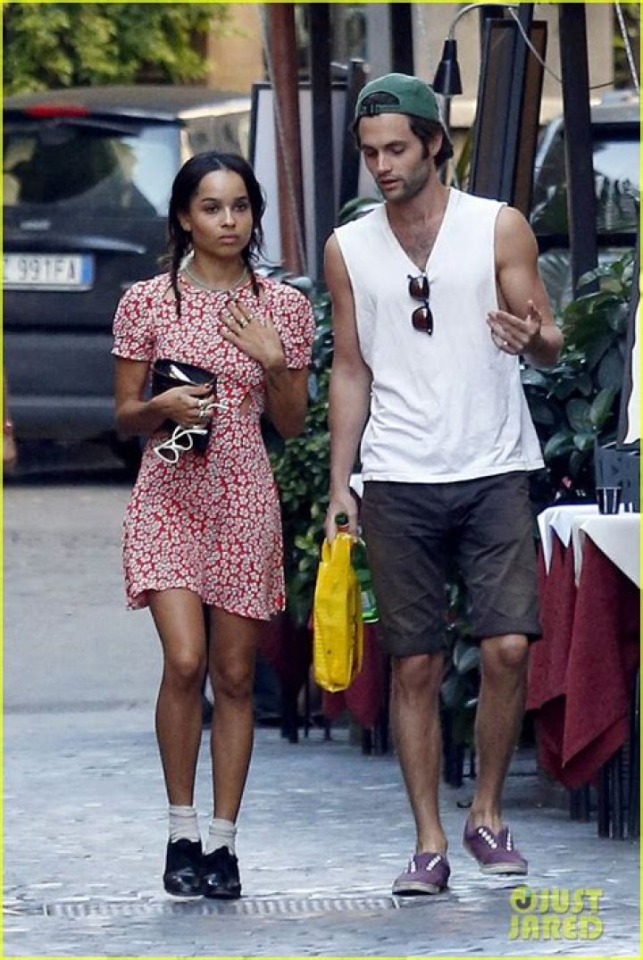 Zoe Kravtiz and Penn Badgley