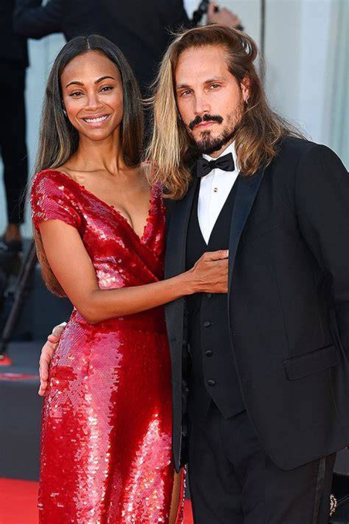 Zoe Saldana and her Italian Stallion hubby step out in LA with their liddo twins
